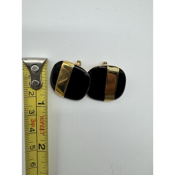 Vintage Luxury Monet Clip On Earrings Black & Gold Tone Designer Jewelry Pair - Picture 4 of 6
